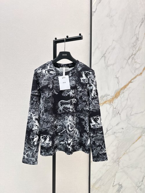 Dior Sophisticated Jungle-Printed Thermal Underwear in Luxurious Soft Fabric