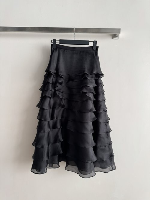 Dior Layered Tulle Skirt with Silk Blend for a Princess-like Look
