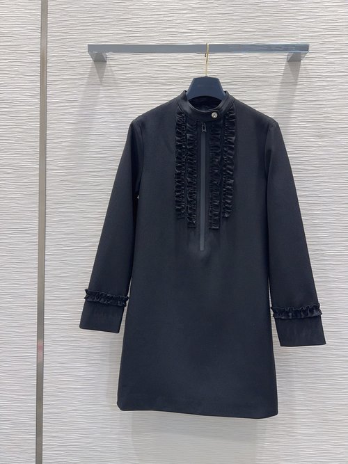 Louis Vuitton Elegant Classic Skirt Made of High-Quality Imported Fabric