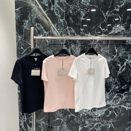 Loewe Hot-Fixed Rhinestone Short Sleeve T-shirt for an Elegant Look