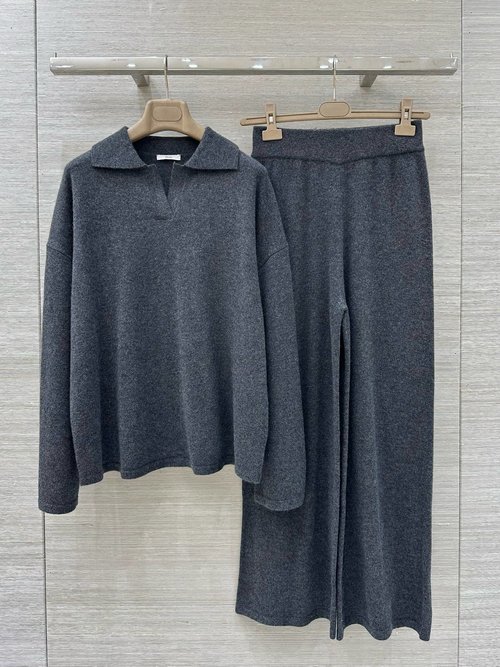 The Row Exclusive Row-Style Polo Collar Wool Suit: Elegant and Versatile