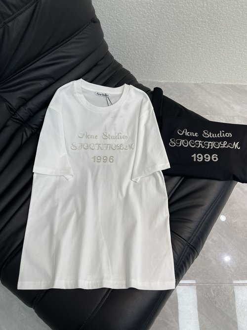 Dior Beaded Floral Logo Short-Sleeved T-Shirt