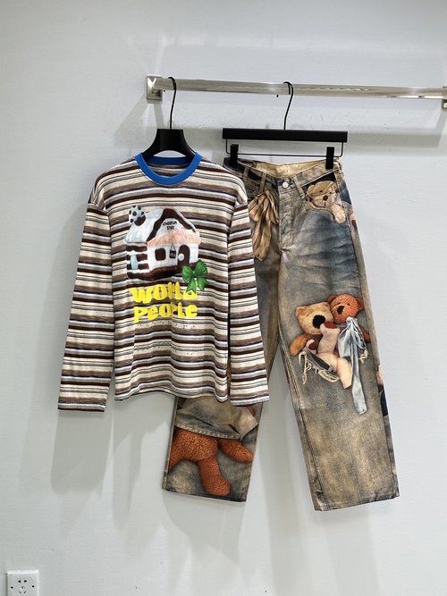 Polo Ralph Lauren Plaid Long-Sleeved T-Shirt with Snow House & World People Print