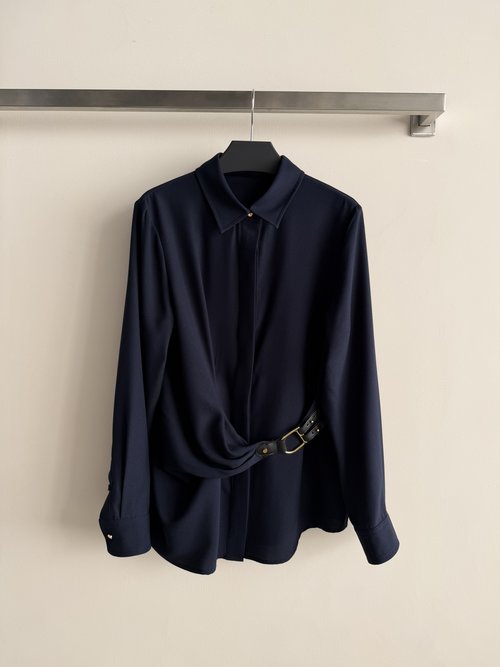 Yves Saint Laurent Stylish and Versatile Lightweight Collared Long-Sleeve Shirt with Waist Buckle