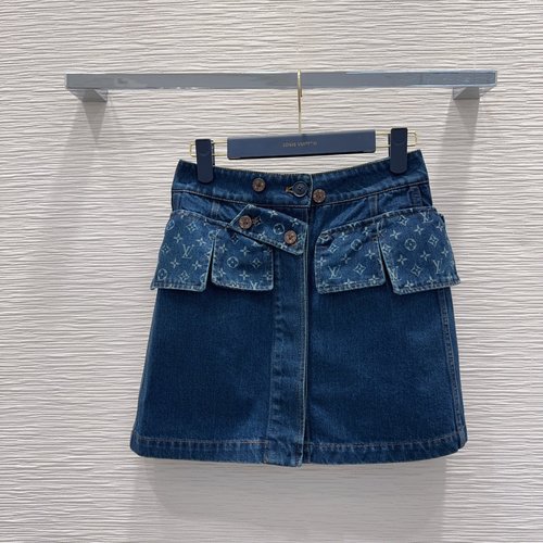 Louis Vuitton Sophisticated Denim Skirt Crafted from Custom-Washed Cotton