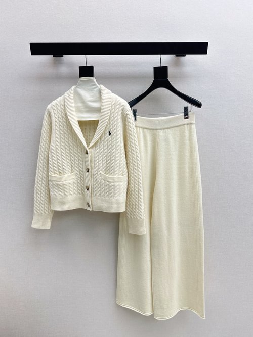 Polo Ralph Lauren Elegant V-Neck Knit Sweater with Straight-Leg Trousers