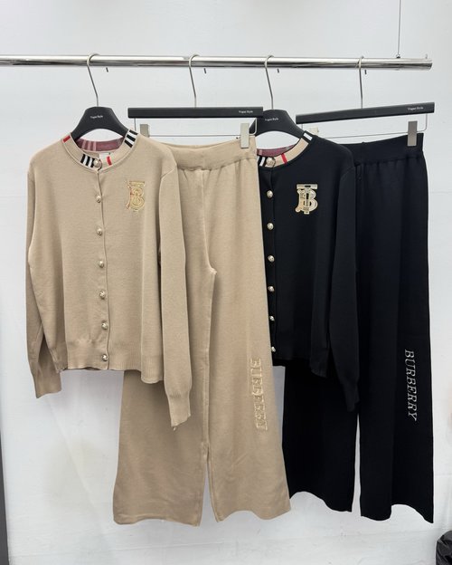 Burberry High-Quality Knit Set with Detailed Realistic Shots