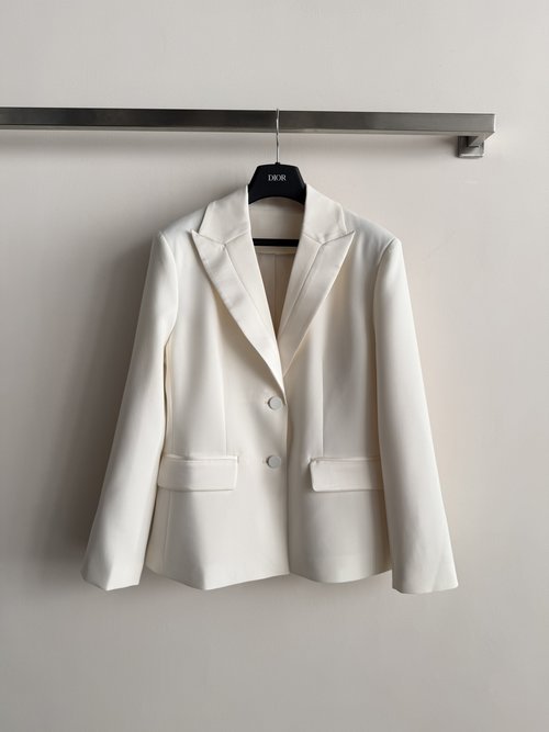 Dior Classic Two-Button Suit Jacket with Gun Lapel for a Sophisticated Look