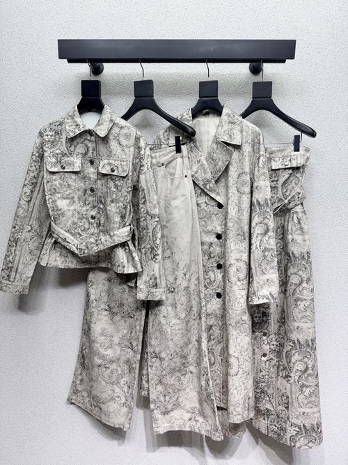 Dior Elegant Little Bee Long Wool Suit Jacket