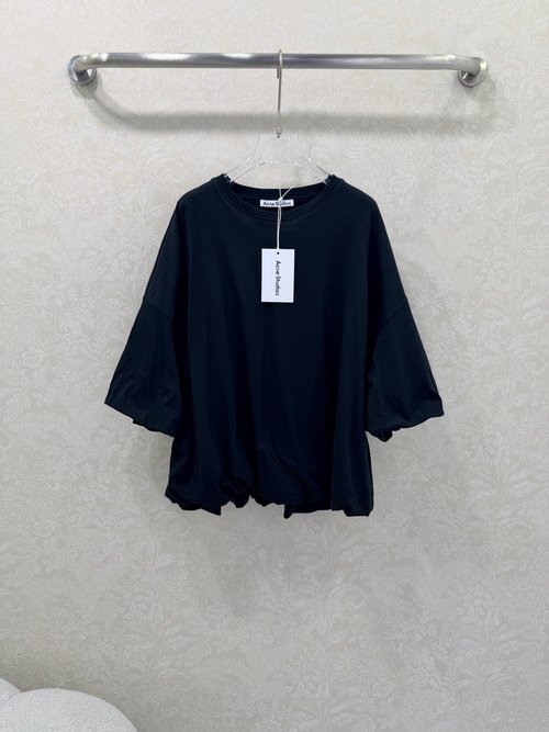 Dior Short Sleeve Top in Breathable Fabric with Relaxed Blossom Silhouette