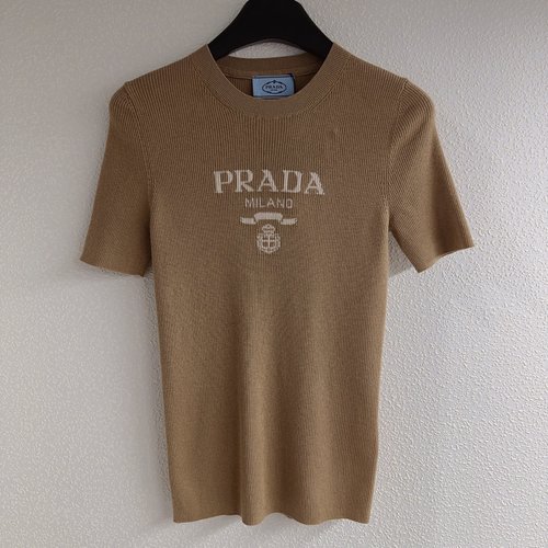 Prada Contrasting Logo Jacquard Sleeveless Knitted Top