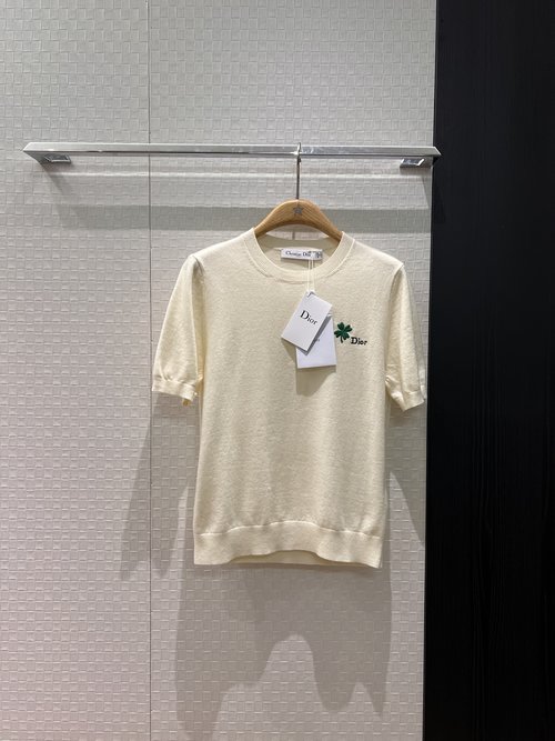 Dior Simple Short-Sleeved Knit Top with Four-Leaf Clover Logo