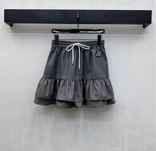 Louis Vuitton Drawstring Layered Emblem Skirt with Metal Logo for a Stylish Look