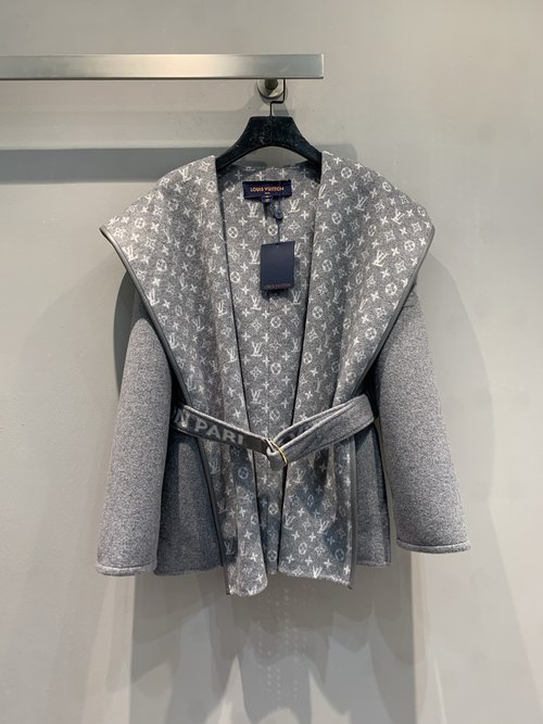 Louis Vuitton Wrap-style Short Wool-silk Blend Coat with Big Collar