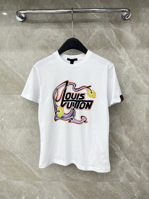 Louis Vuitton Printed Badge Short-Sleeve T-Shirt, Fashionable