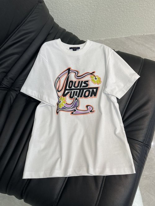 Louis Vuitton Print Badge Short - Sleeved T - Shirt, Slimming and Versatile