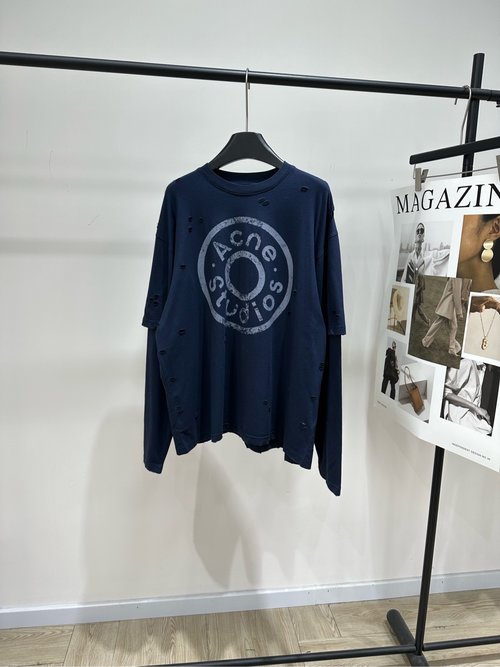 Dior Cotton Long-Sleeve T-Shirt with Button Logo