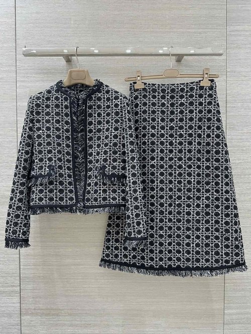 Dior Elegant French-Style Tweed Long Skirt with Handmade Fringe