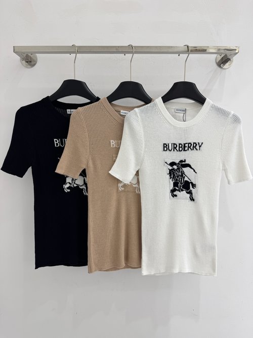Burberry Warhorse Pattern Short-Sleeved Knit Shirt, Classic Style