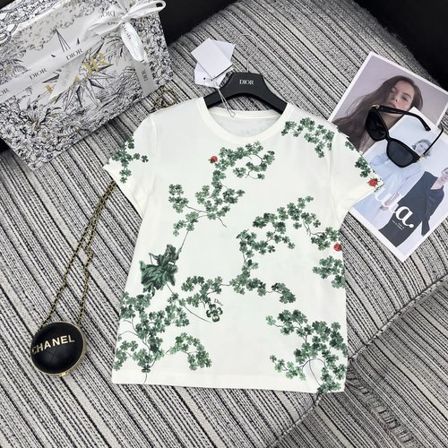 Dior Floral Print Round Neck Short Sleeve T-shirt with Watercolor Gradient