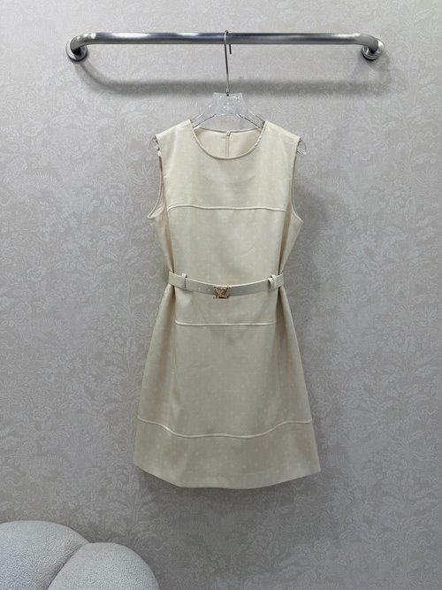 Louis Vuitton Chic Sleeveless Print Dress with Contrast Belt Detail