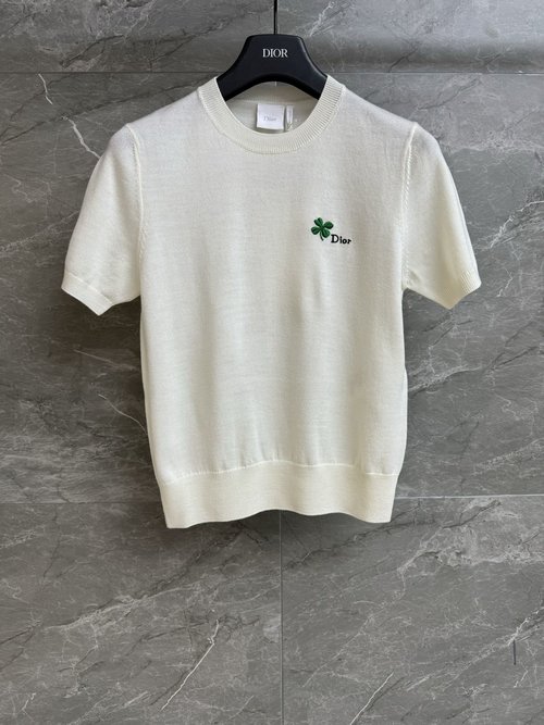 Dior Round Neck Short-Sleeve Tee with Four-Leaf Clover Embroidery