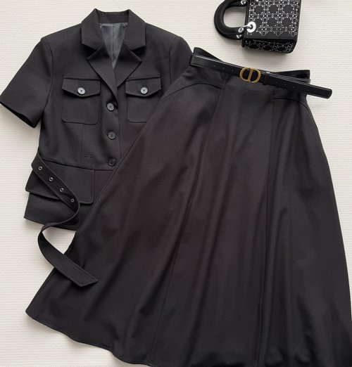 Dior A-Line Flared Pleated Skirt for All Occasions