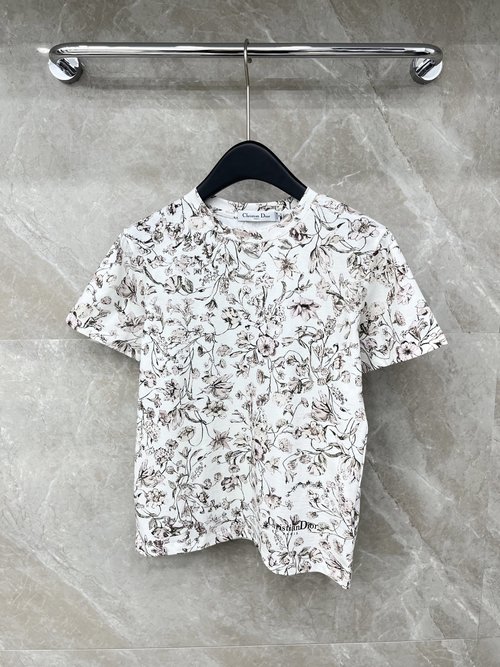 Dior Dio Full-Print Short-Sleeve T-Shirt: Slim and Stylish