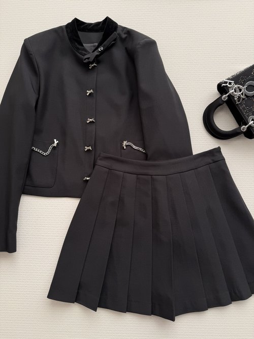 Dior Elegant Suit with Bowknot, Metal Buttons & Chains