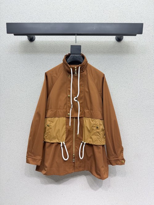 Louis Vuitton Elegant Lightweight Soft Trench Coat with Innovative Fabric