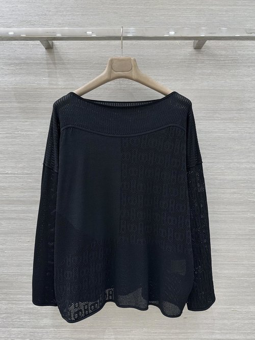 Hermes One - Shoulder Hollow - Knit Top with Pig - Nose Pattern