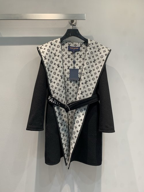 Louis Vuitton Mid-length Wrap Coat in Silk-Wool Blend with Large Lapel