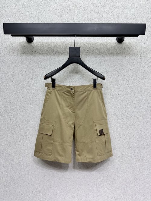 Louis Vuitton Khaki Casual Five-Minute Shorts with Fine Craftsmanship