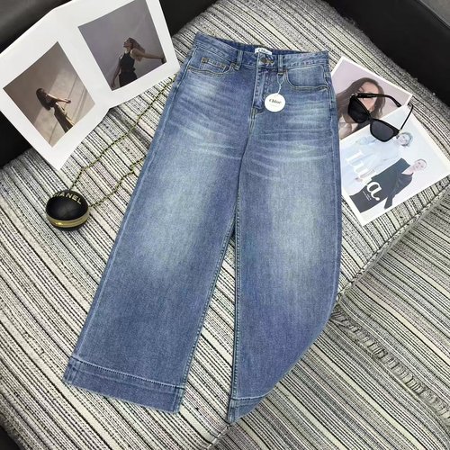 Chanel Highly Recommended New Soft Casual Washed Denim Straight-Leg Jeans with Attractive Color