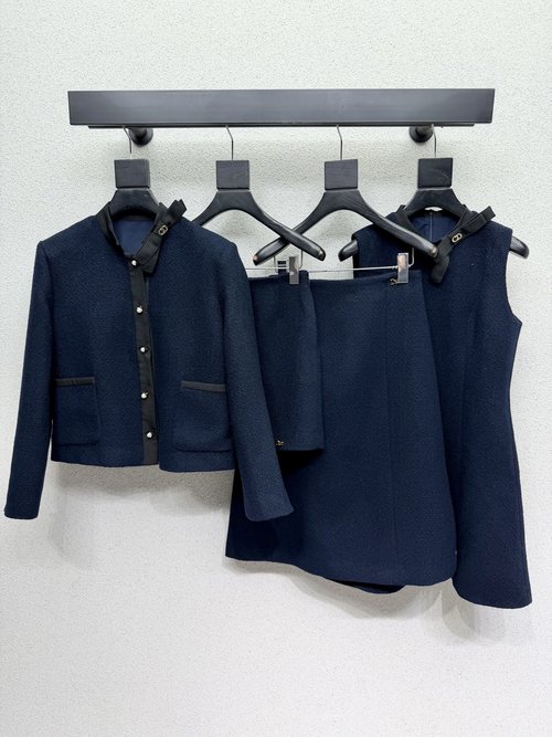 Dior CD Bow - Textured Blazer with Precision Tailoring