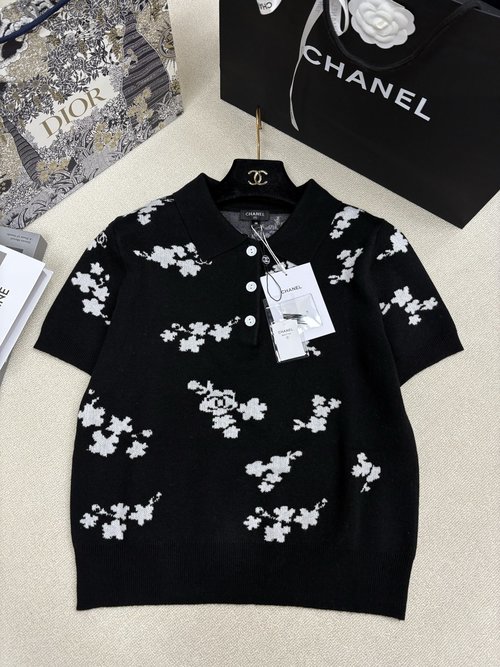 Chanel Flower Double C Letter Logo Jacquard Knitted Short - Sleeved Shirt