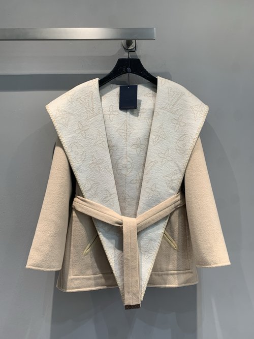 Louis Vuitton Refined Wool Silk Blend Wrap Coat with Grand Collar