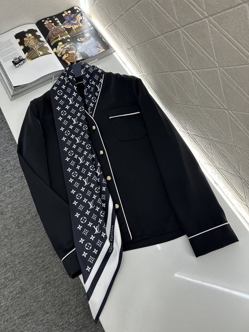 Louis Vuitton Luxury Black Scarf Print Top and Wide-Leg Pants Set