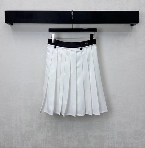 Prada Tailored Polycotton High-Waisted Pleated Skirt with Logo Accent