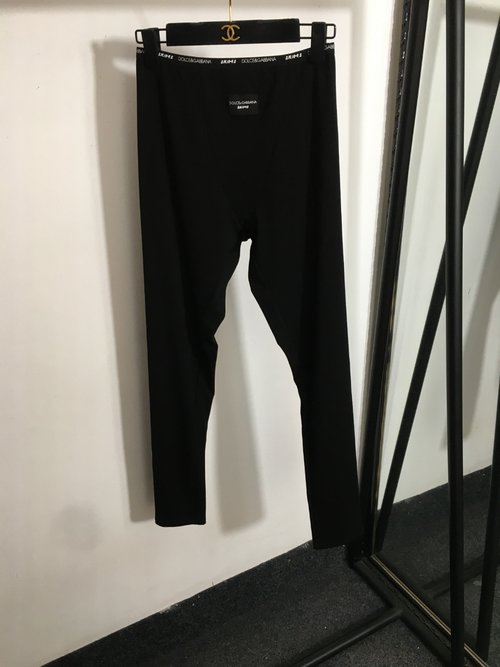 Dolce & Gabbana DG x Skim Logo Print Elastic High-waist Leggings in Black and White