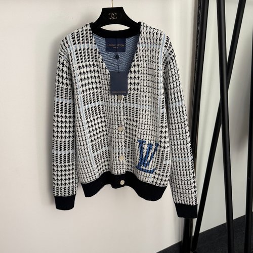 Louis Vuitton White V-Neck Long-Sleeve Knitted Cardigan