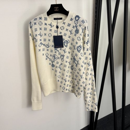 Louis Vuitton Monogram Logo Print Pullover Long - sleeve Wool Knit in Beige, Blue
