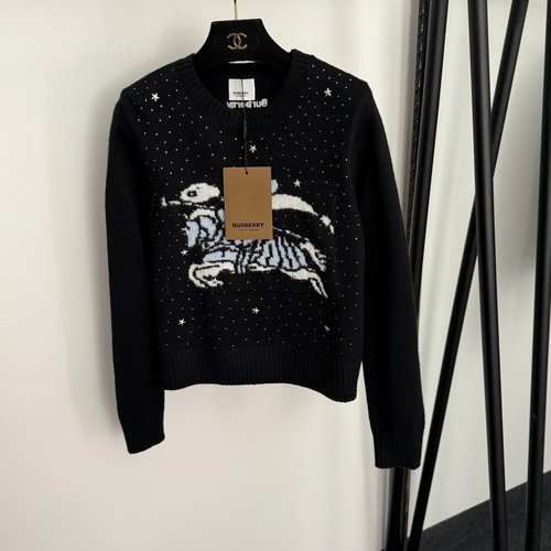 Burberry Noble War Horse Knight Pattern Star Studded Long-Sleeve Knit Sweater in White, Red and Black