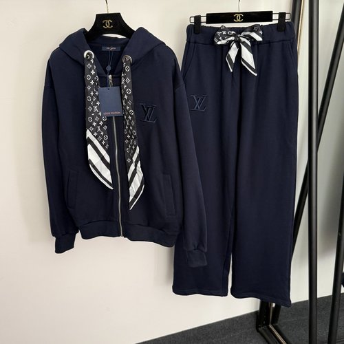 Louis Vuitton Graceful Monogram Silk-embroidered Letter Set with Hooded Jacket and Trousers