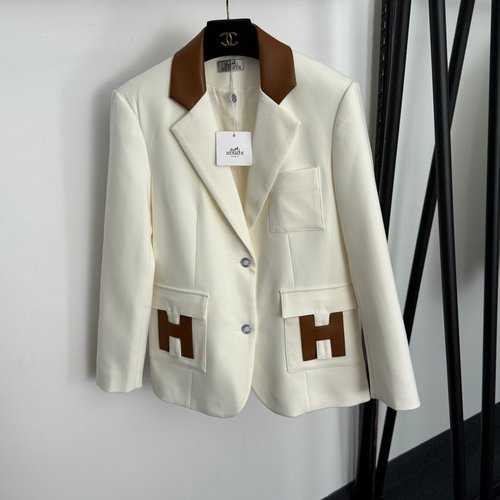 Hermes H Logo Three-Pocket Long-Sleeve Suit Jacket in White and Black