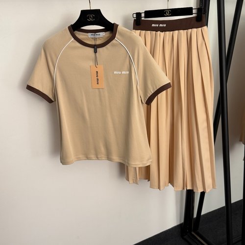 Miu Miu Suit with Logo-printed T-shirt and Pleated Skirt