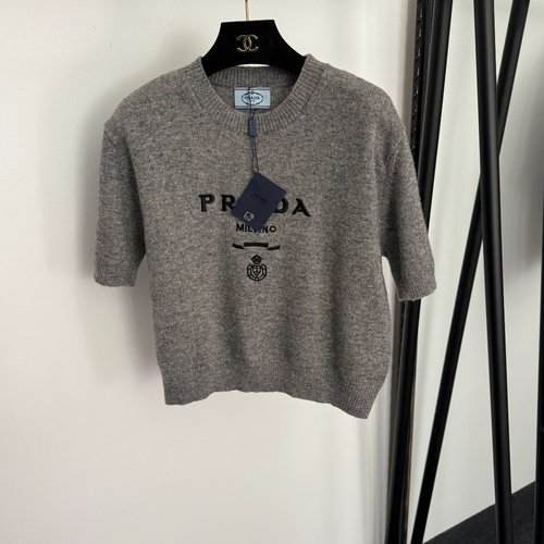 Prada Logo - Embroidered Pullover Short - Sleeve Wool Knit Sweater