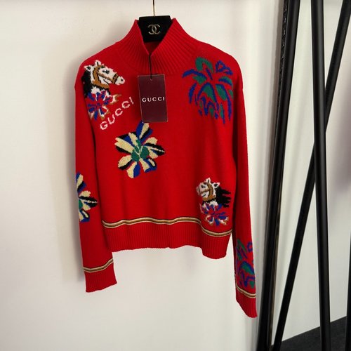 Gucci Horsehead Jacquard High Neck Wool Knit Sweater in Red