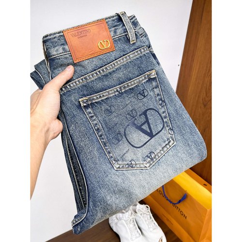 Valentino High-Elastic Straight Jeans with Premium Wash