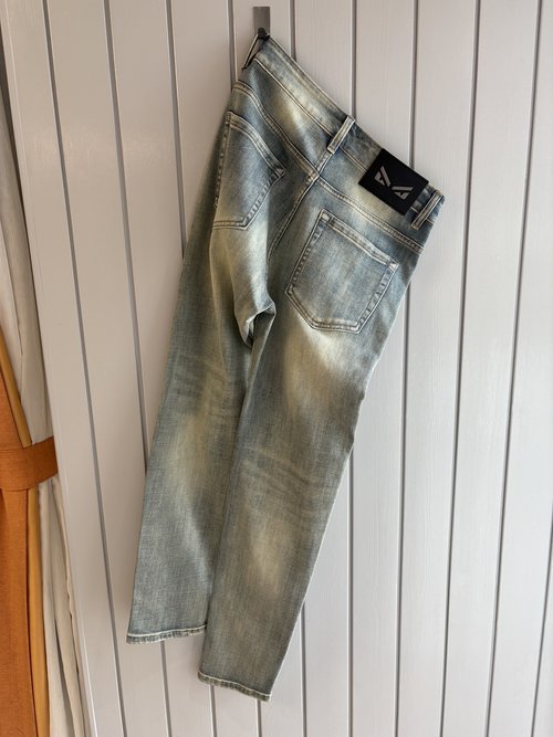 Fendi High-Quality Jeans with Exceptional Comfort and Fit